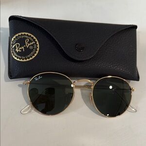 Ray-Ban Unisex RB3447 Round Metal 50mm Sunglasses